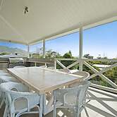 Hampton on Apollo - Ocean Mountain View Creekside Retreat Pet Friendly