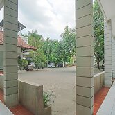 OYO Life 90589 Palem Garden Hotel