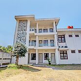 OYO 93011 Hotel Griya Lestari Pati 2