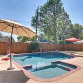 Seabrook Getaway: 5 Mi to Nasa Control Center!