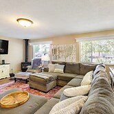 Hot Tub & Fire Pit: Serene Clifton Retreat!