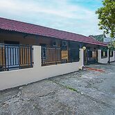 OYO 2946 Handira Homestay