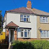 4-bed House in Southampton Ideal For Contractors