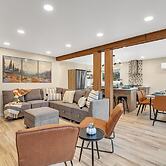 Pacific Northwest Retreat Duplex 3min from Seattle by RedAwning