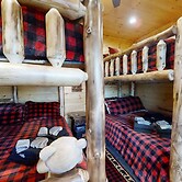 Lazy Bear Lodge 5 Bedroom Cabin by RedAwning