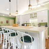 Pet-friendly Fort Pierce Home w/ Screened Porch!