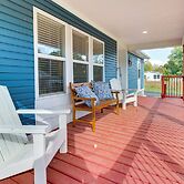 Hillsboro Hideaway w/ Private Hot Tub & Bunkhouse!