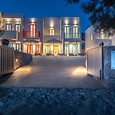 KLIMA BAY Beachfront Boutique Houses
