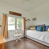 Lake George Waterfront Cabin w/ On-site Marina!