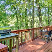 Hendersonville Creekside Cabin: Near Dupont Forest