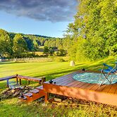 Hendersonville Cabin Near Hiking & Waterfalls!