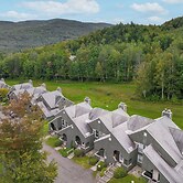 Mid-century Tenney Mountain Condo Near Hiking