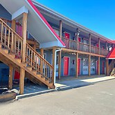 Baja Motel
