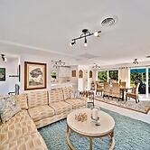 Mau Maus Cottage 3 Bedroom Home by RedAwning