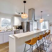 Serene Palmer Home: Walk to Downtown & Riverfront!