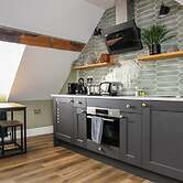 Malvern Hills Apartment