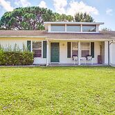 Pet-friendly Sarasota Home: 2 Mi to Bayfront Park!