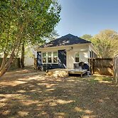 Walkable Tyler House w/ Deck: 1/2 Mi to Downtown!