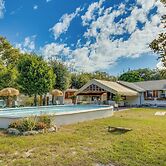 Mount Dora Home: Private Pool, Spa & Tropical Bar!