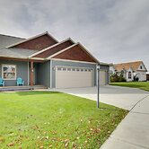 9 Mi to Downtown: Bozeman Vacation Home w/ Hot Tub