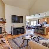 9 Mi to Downtown: Bozeman Vacation Home w/ Hot Tub