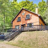 'buckhorn' - Slopeside Iron River Cabin w/ Sauna