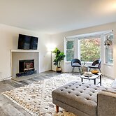 Beautiful Kenmore Retreat Near Marina & Beach!