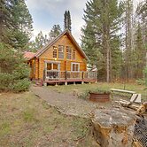 Donnelly Cabin w/ Private Deck: Near Lake Cascade!