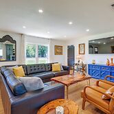 Chic Johnson City Home w/ Yard & Fire Pit!