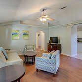 Sunny Ocala Home w/ Private Pool & Hot Tub!