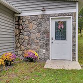 Pet-friendly Honeoye Cottage Rental: Walk to Lake!