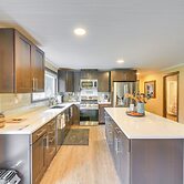 Scenic Priest Lake Vacation Rental: Deck + Views!