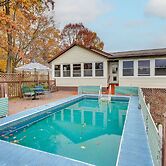 Pool, Deck & Fire Pit: Dog-friendly Ohio Escape!