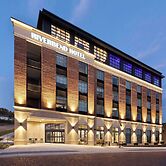 Riverbend Hotel and Suites, Trademark Collection by Wyndham