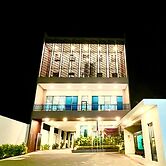 Front One Hotel Gombong