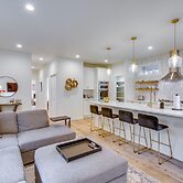 Modern Kirkland Home w/ Private Yard & Fire Pit!