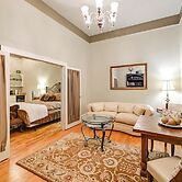 Dtwn Decatur Apt: Walk to Restaurants & Shops