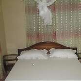 Kinyaiya's Farm Lodge