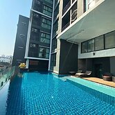 Iconic Hotel