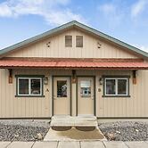 The Yellowstone Hideaway Unit B