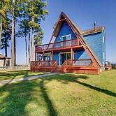 Beachy Maryland A-frame: Steps to Chesapeake Bay!