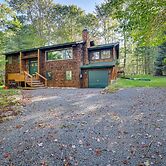 Private Hot Tub: Pocono Pines Cabin Getaway!