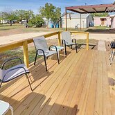 Cozy Ballinger Vacation Rental w/ Deck & Grill!