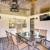 Lake Charles Home w/ Gas Grill & Fenced-in Yard!