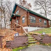 Pet-friendly Garrison Retreat w/ Gas Fireplace!