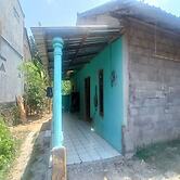 SPOT ON 93324 Hadi Homestay Syariah