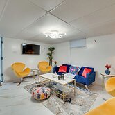 1 Mi to Downtown: Salem Vacation Rental!