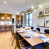 Belmont Vacation Home w/ Fire Pit: Walk Downtown!