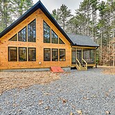 Modern Cabin w/ Hot Tub & Sacandaga Lake Access!