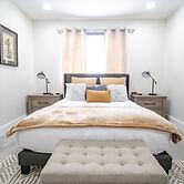 Good Vibes Oasis- Cozy Townhome With Parking